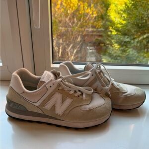 New Balance Sneakers sz 9